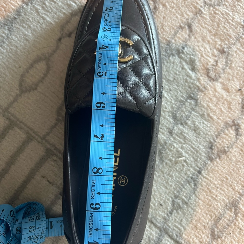 Chanel NEW IN BOX Moccasins dark brown Turnlock Loafers - Picture 7 of 7